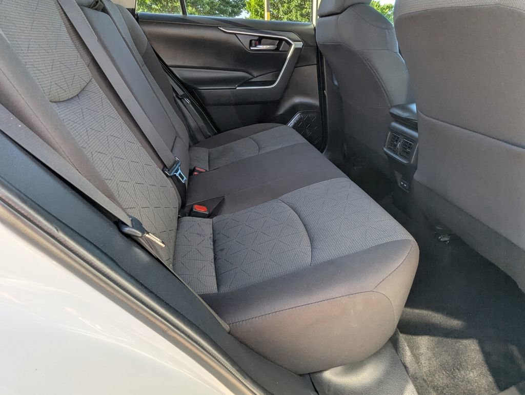 Used 2022 Toyota RAV4 XLE w/ Convenience Package FWD image 20