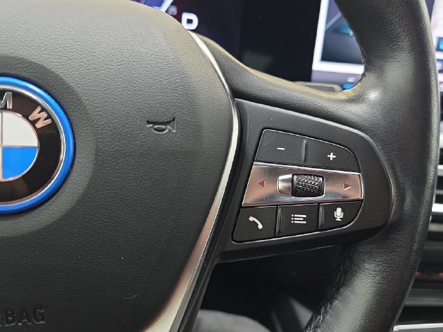 Certified 2024 BMW i4 eDrive40 w/ Premium Package RWD image 14