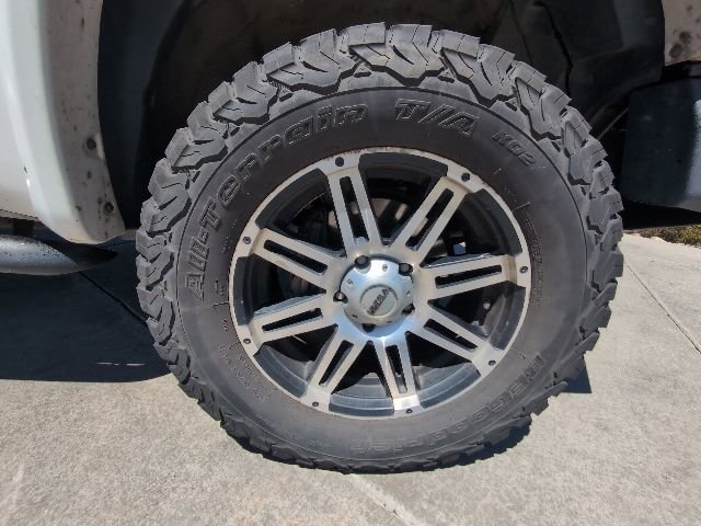 Used 2017 Toyota Tundra SR5 w/ TRD Off Road Package AWD/4WD image 35