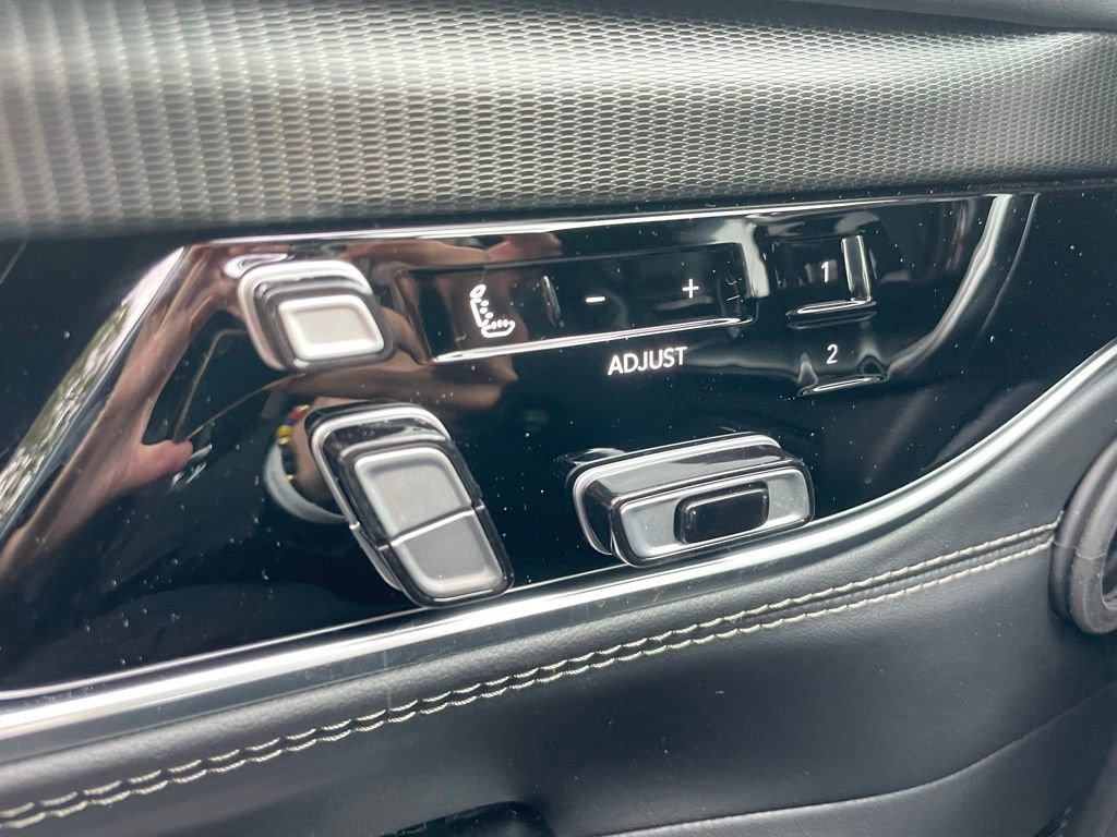 New 2026 Jeep Grand Wagoneer Summit AWD/4WD image 21