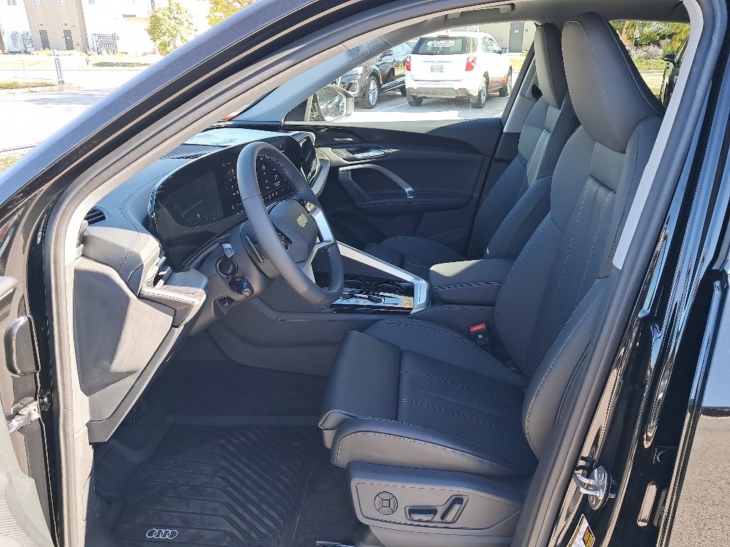 New 2025 Audi Q5 Premium Plus image 9