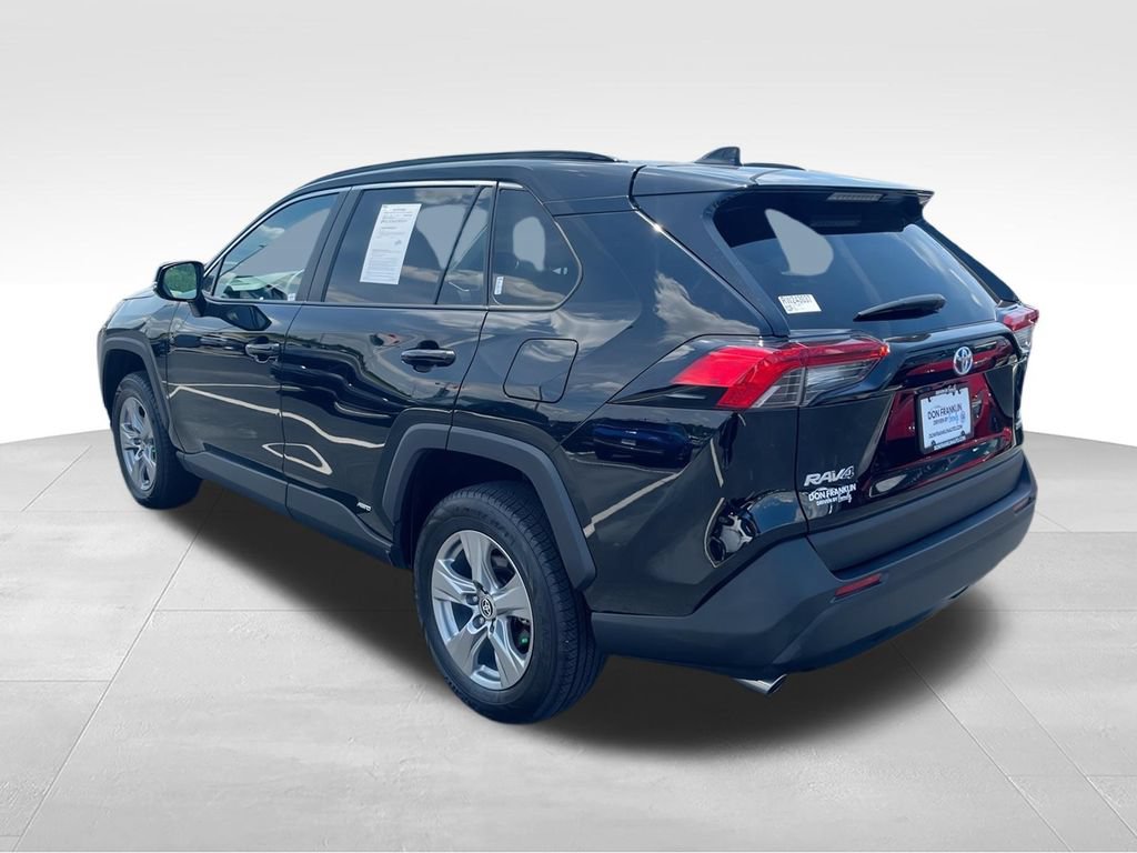 Used 2024 Toyota RAV4 LE AWD/4WD image 6