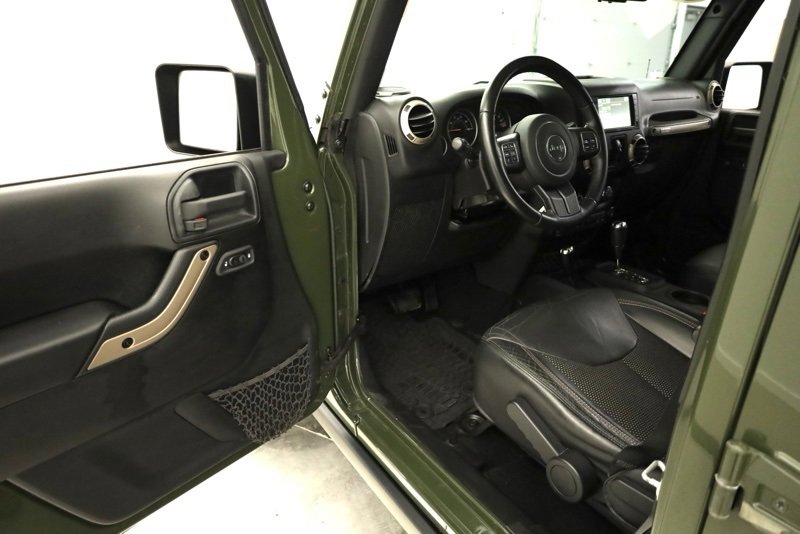 Used 2016 Jeep Wrangler Unlimited Sahara image 9