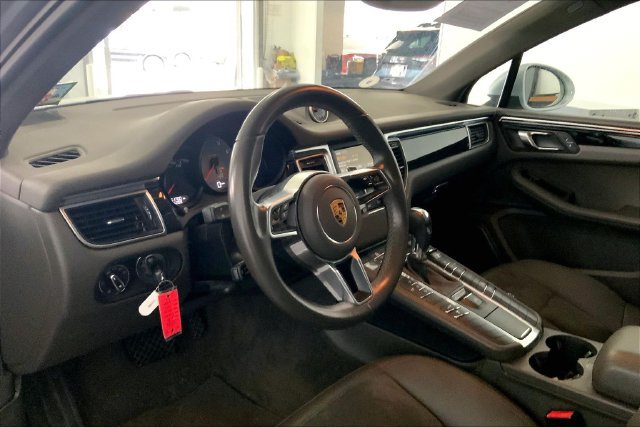 Used 2016 Porsche Macan S AWD/4WD image 7