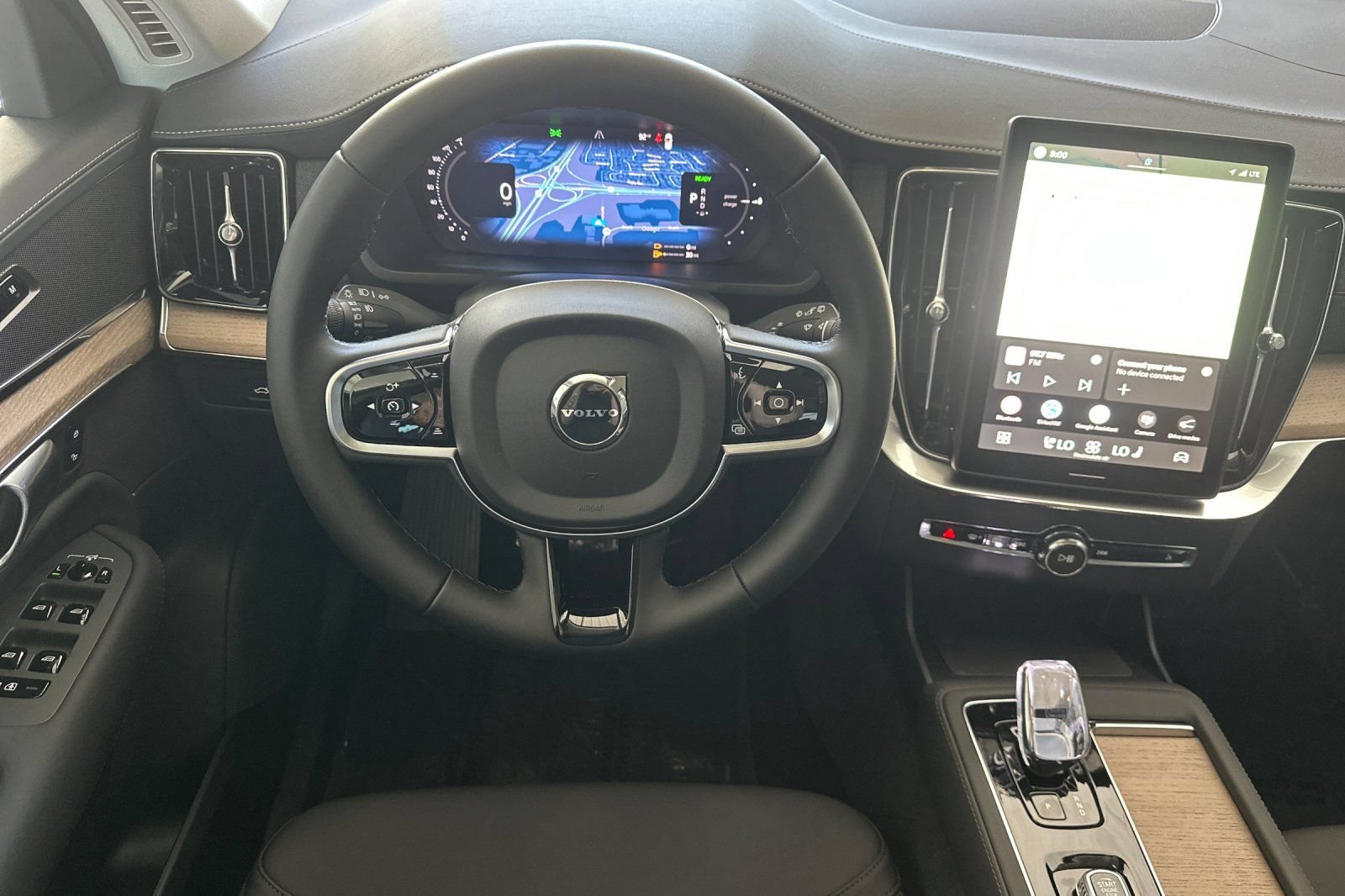 New 2026 Volvo XC90 T8 Plus w/ Protection Package AWD/4WD image 13