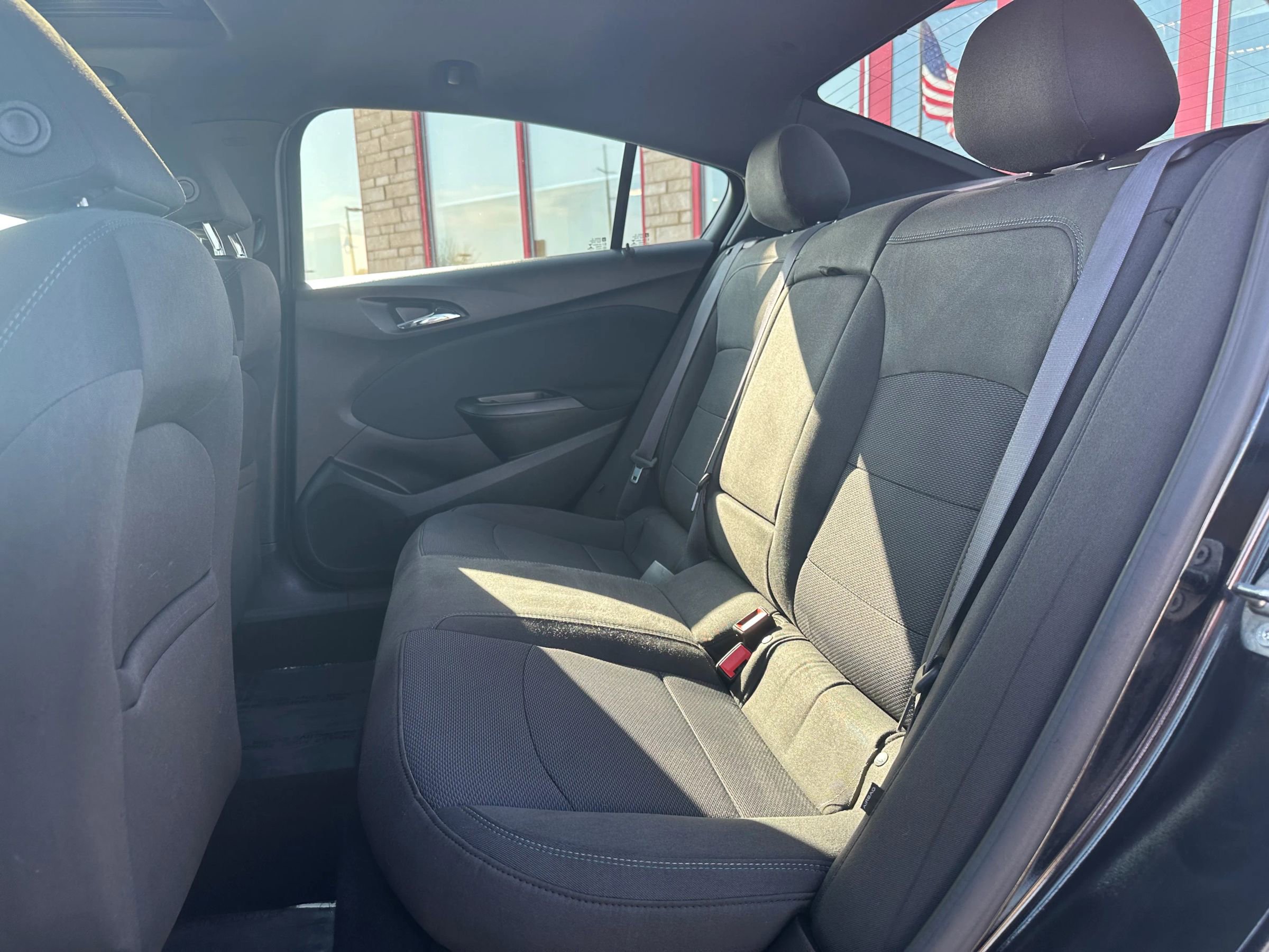 Used 2017 Chevrolet Cruze LT w/ LT True North Edition FWD image 23