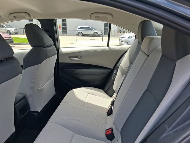 Used 2021 Toyota Corolla LE image 6