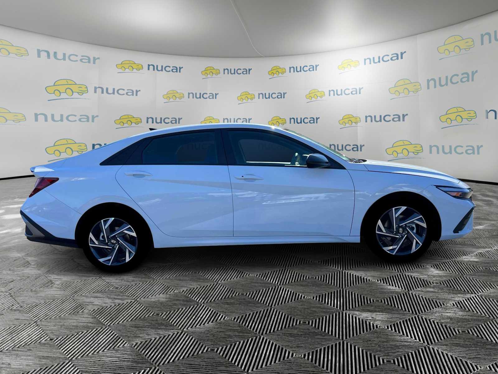 New 2025 Hyundai Elantra Sport image 10