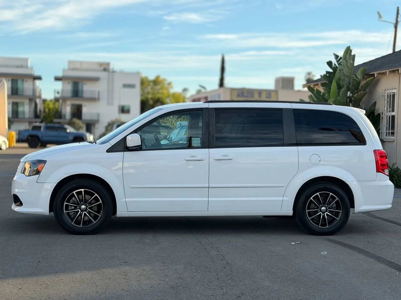 Used 2017 Dodge Grand Caravan GT image 7