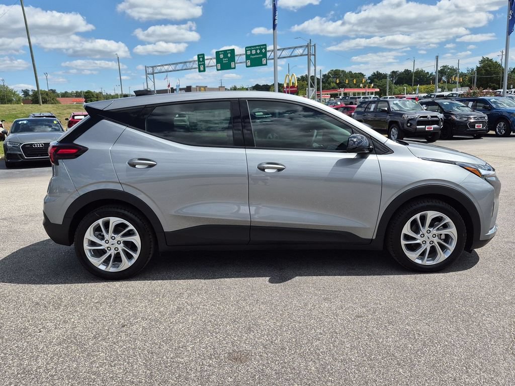 New 2027 Chevrolet Bolt LT w/ Comfort Package FWD image 3