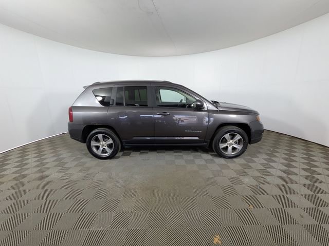 Used 2017 Jeep Compass High Altitude AWD/4WD image 2
