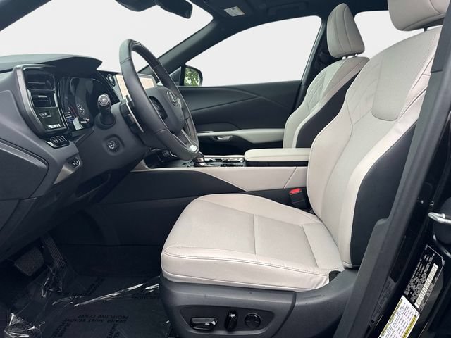 Used 2025 Lexus RX 350 Premium w/ Accessory Package (Z1) FWD image 17