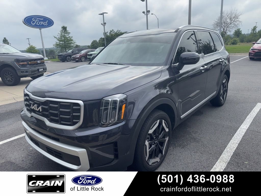 Used 2025 Kia Telluride S FWD image 1