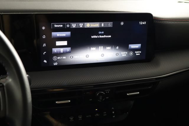 Used 2025 Nissan Kicks SR FWD image 17
