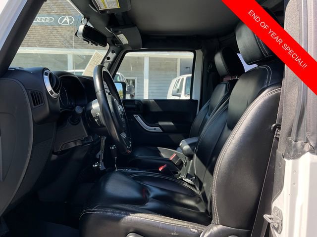 Used 2017 Jeep Wrangler Sahara w/ Connectivity Group image 9