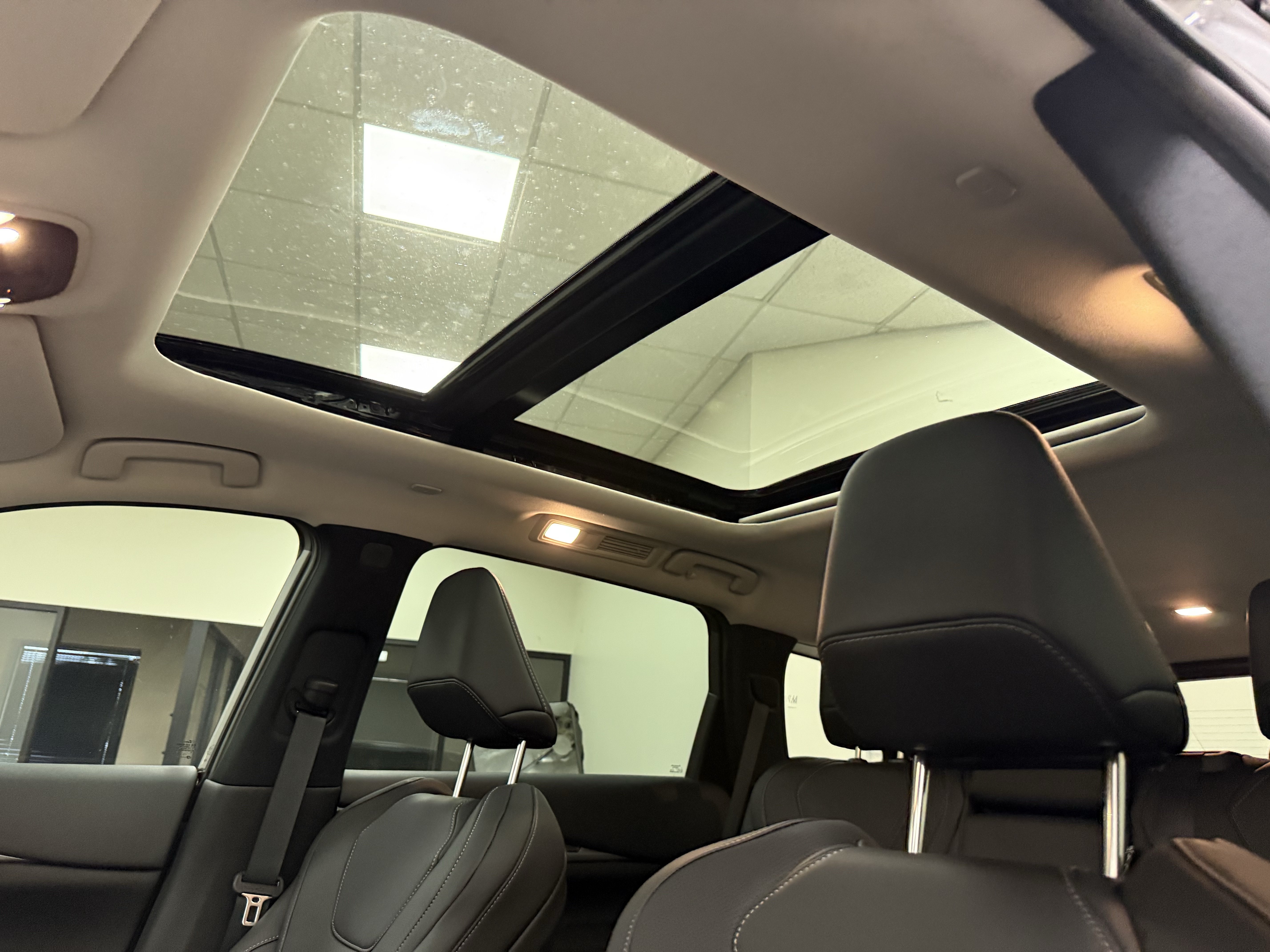Certified 2027 INFINITI QX60 Luxe w/ Cargo Package FWD image 14