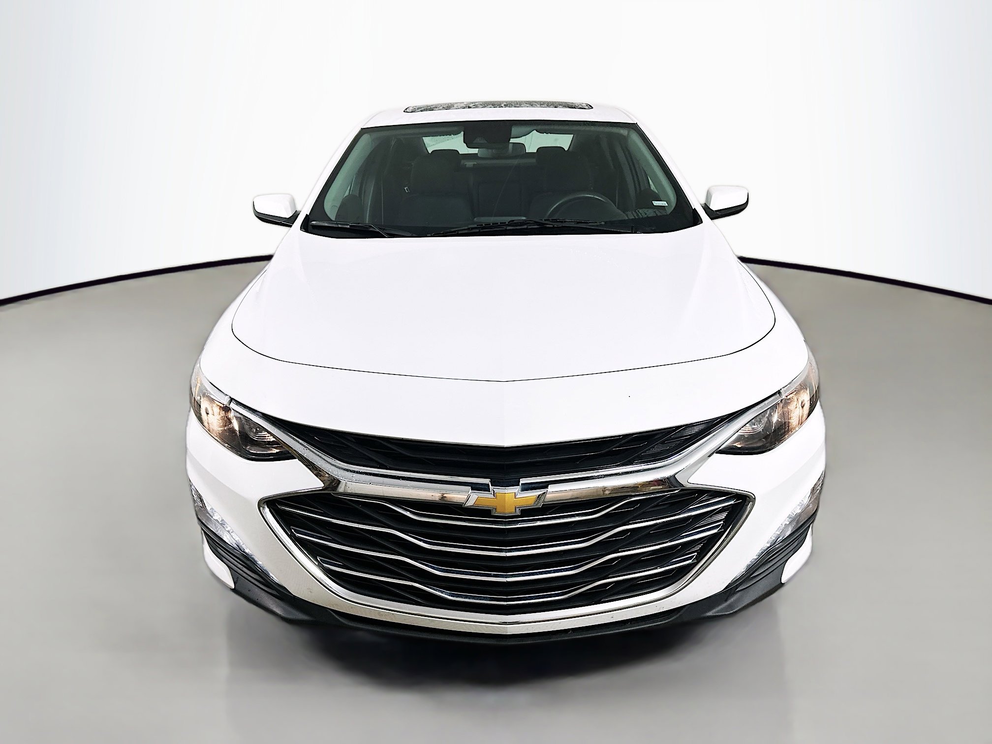 Used 2024 Chevrolet Malibu LT image 2