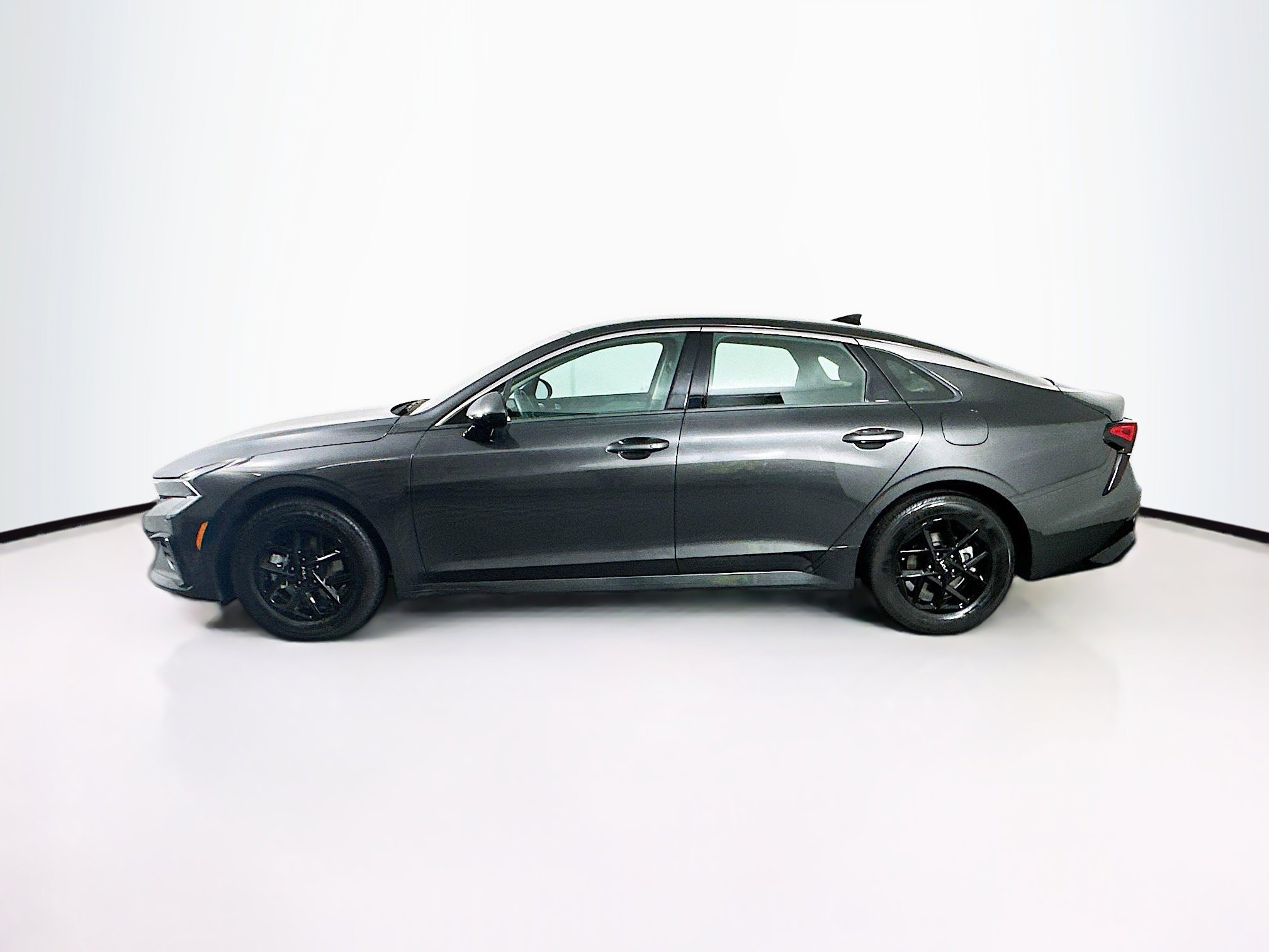 Used 2025 Kia K5 LXS FWD image 4