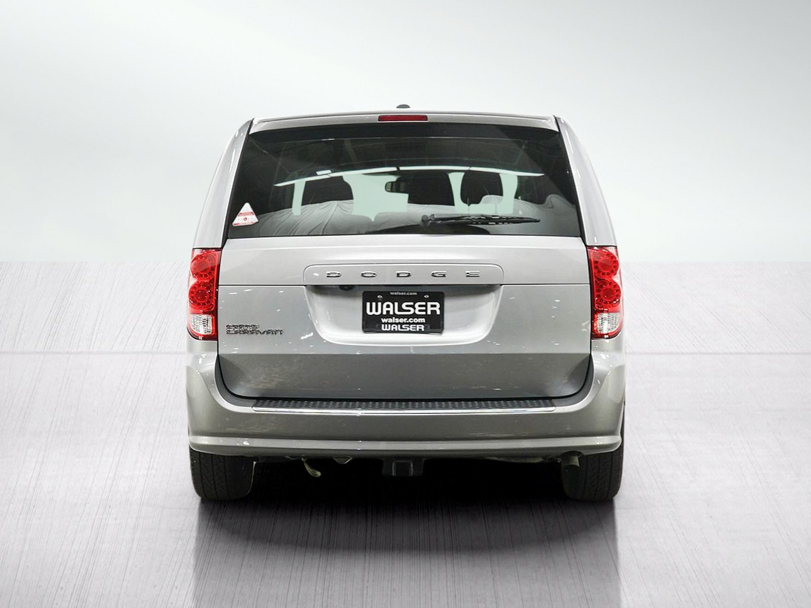 Used 2020 Dodge Grand Caravan SE w/ UConnect Hands-Free Group FWD image 4