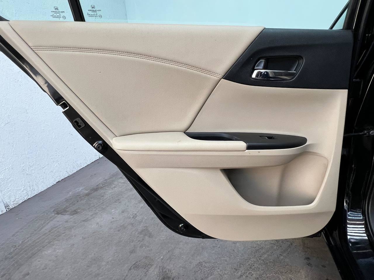 Used 2015 Honda Accord EX-L image 9