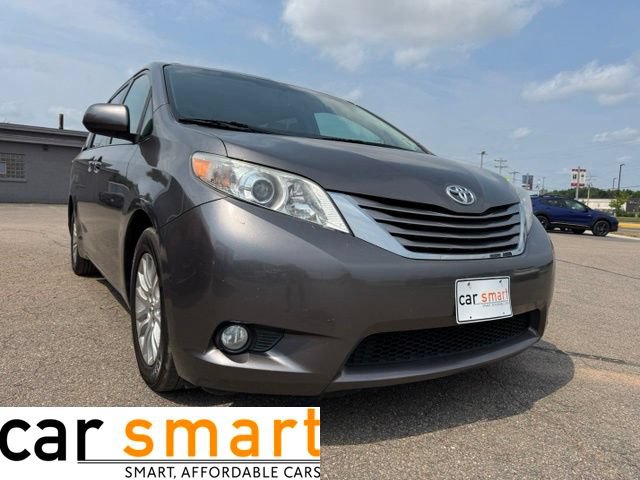 Used 2017 Toyota Sienna XLE w/ XLE Navigation Package