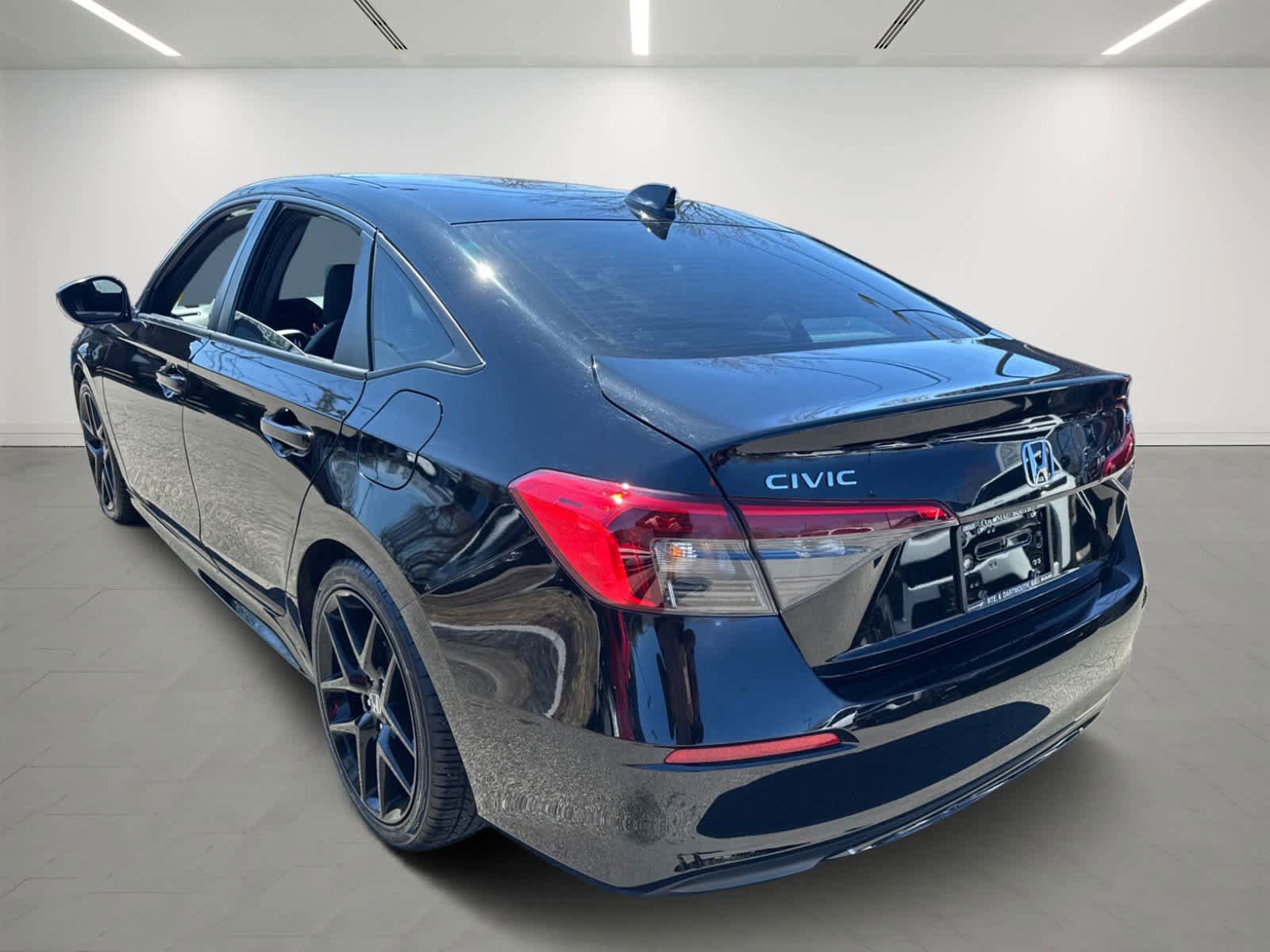 Used 2023 Honda Civic Sport image 4