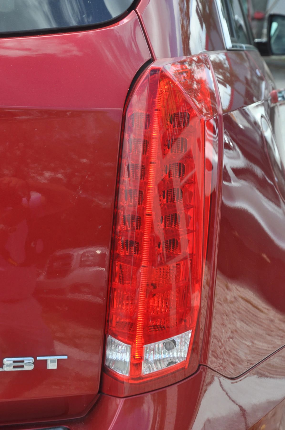 Used 2010 Cadillac SRX Premium image 25