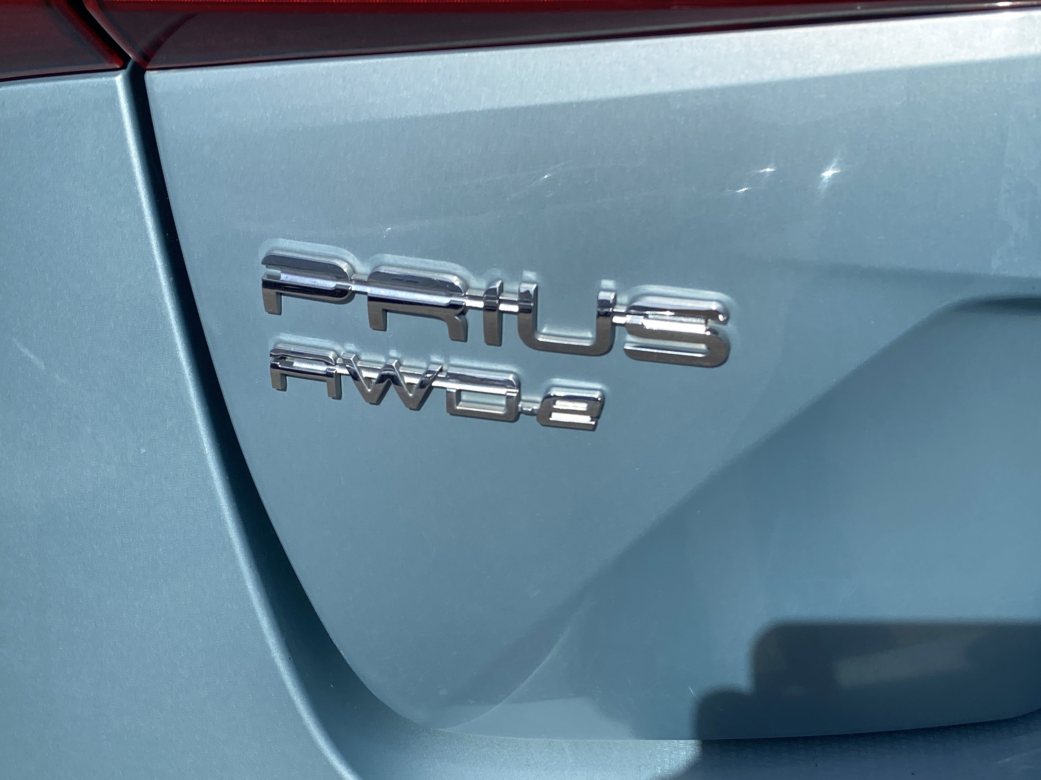 Used 2022 Toyota Prius LE AWD/4WD image 26