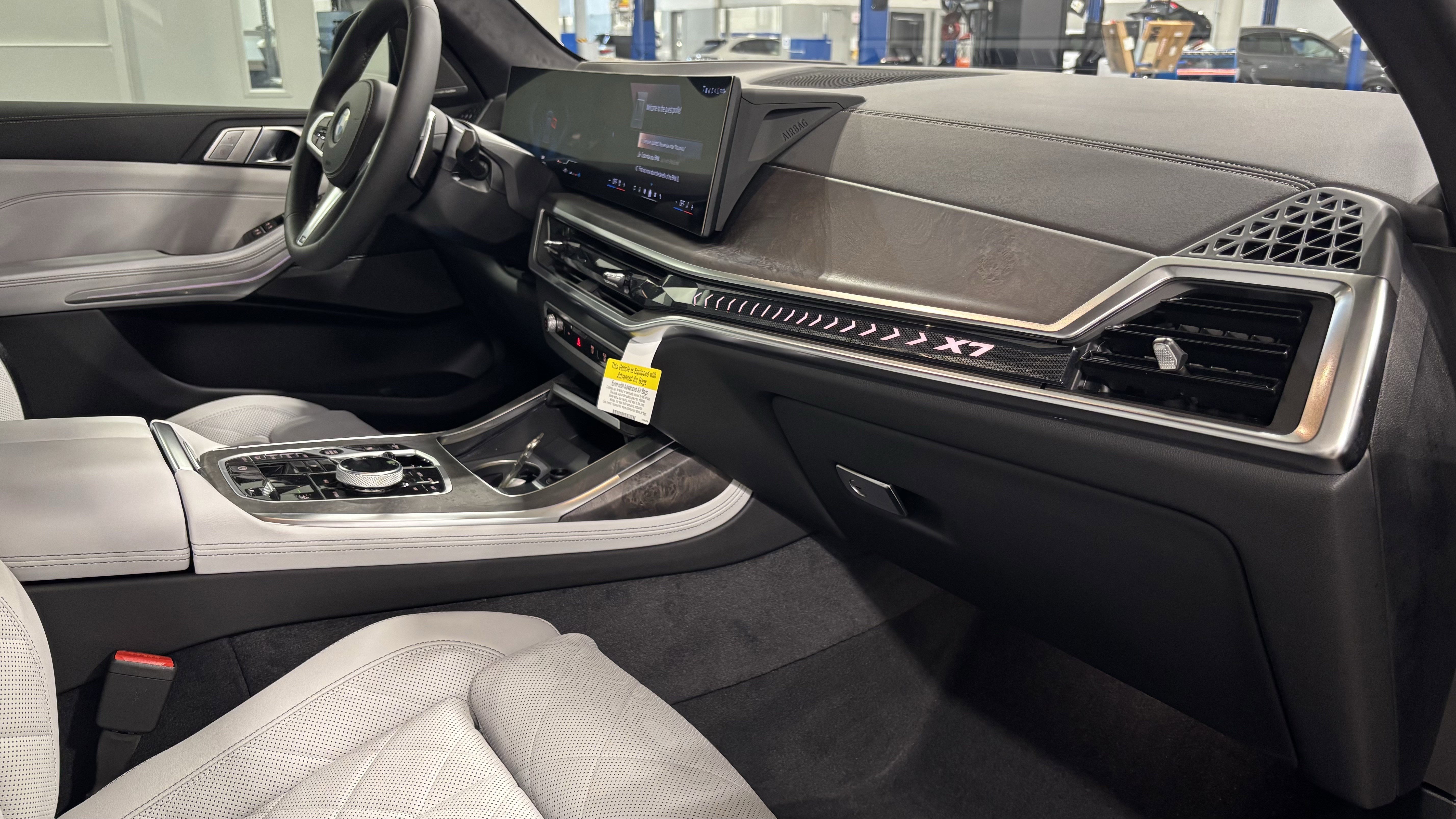 New 2026 BMW X7 xDrive40i w/ Executive Package AWD/4WD image 24