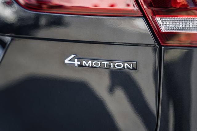 Used 2022 Volkswagen Tiguan SE w/ Panoramic Sunroof Package image 8