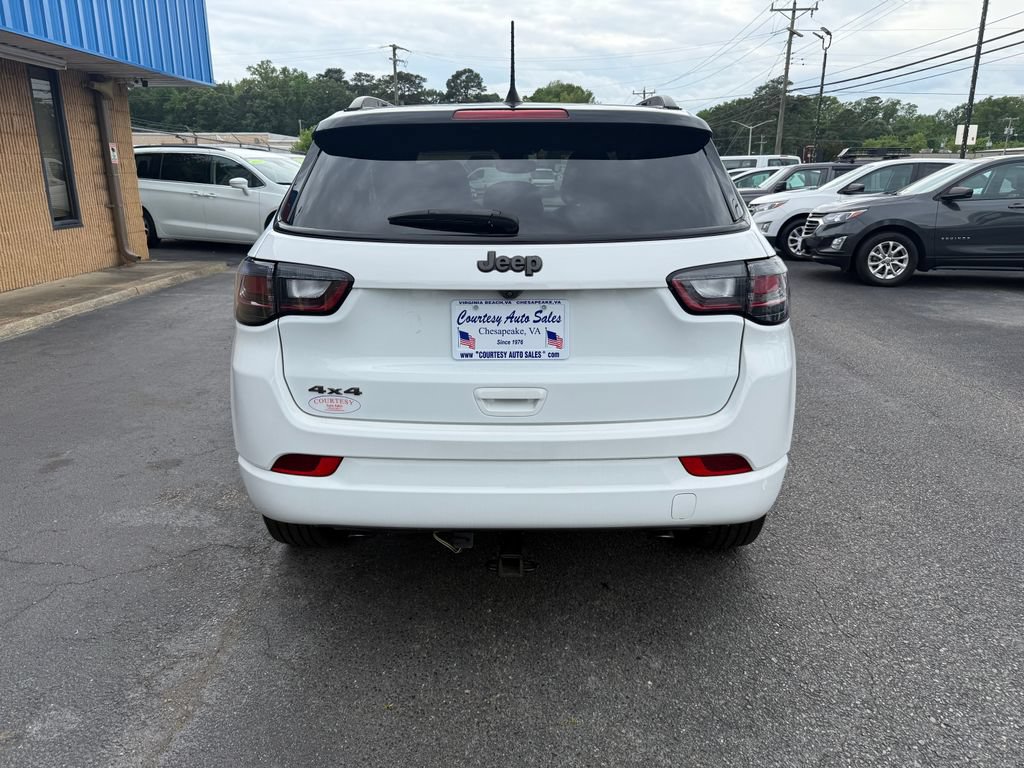 Used 2023 Jeep Compass High Altitude w/ Driver Assist Group I AWD/4WD image 11