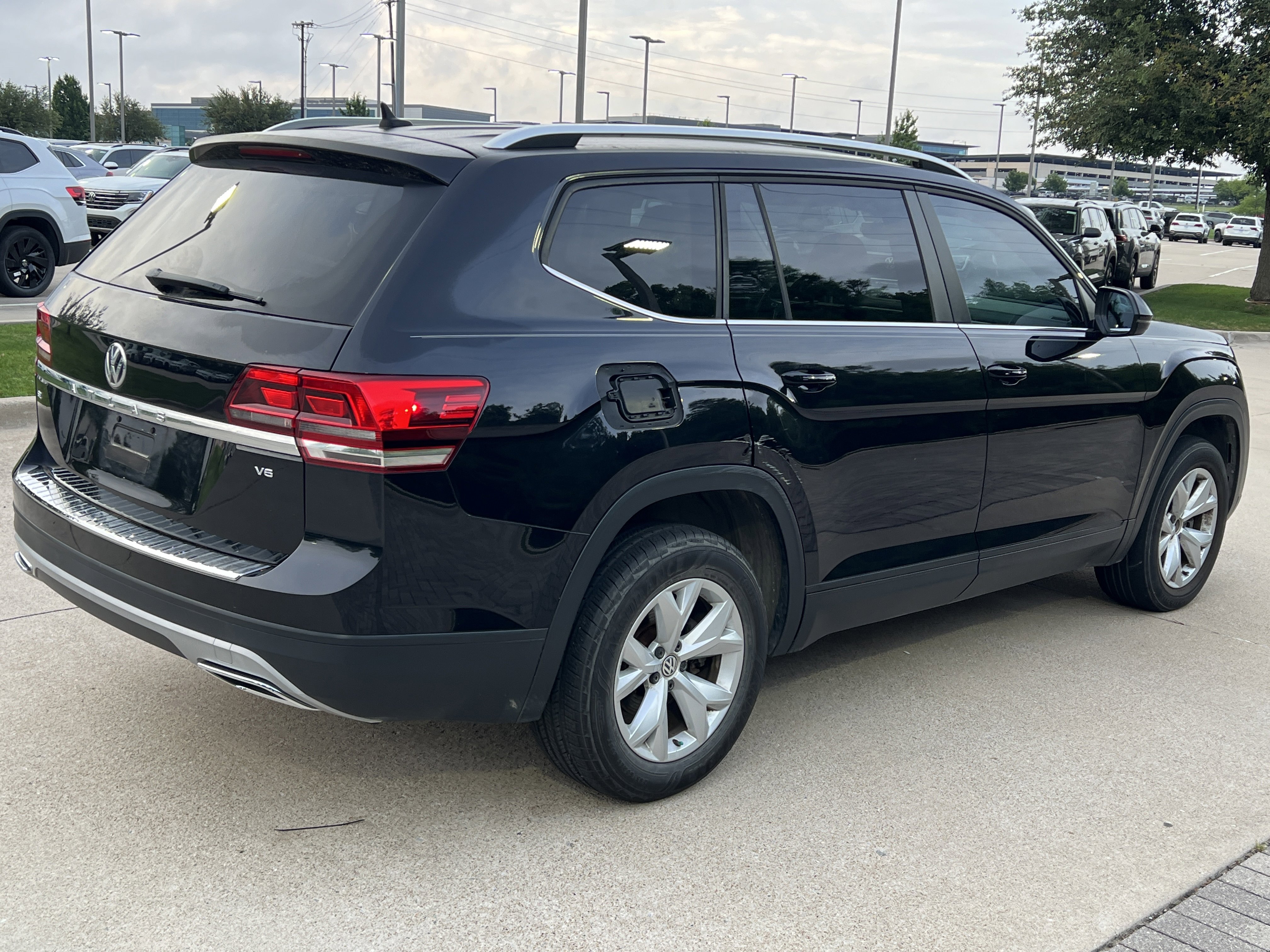 Used 2018 Volkswagen Atlas SE FWD image 10