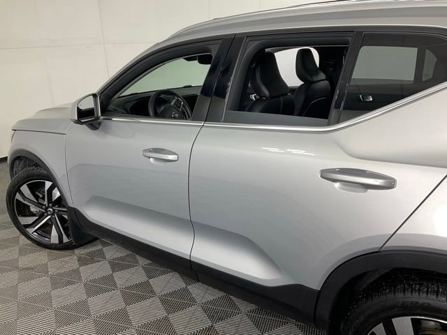 Certified 2023 Volvo XC40 B5 Plus w/ Climate Package image 36
