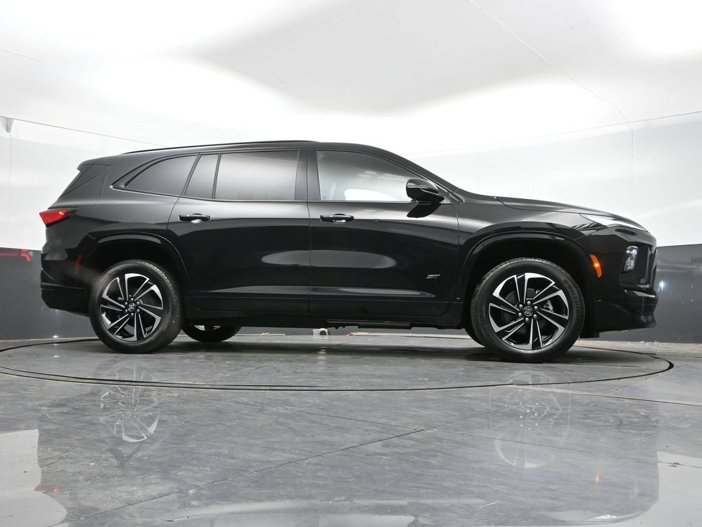 Used 2025 Buick Enclave Sport Touring AWD/4WD image 42