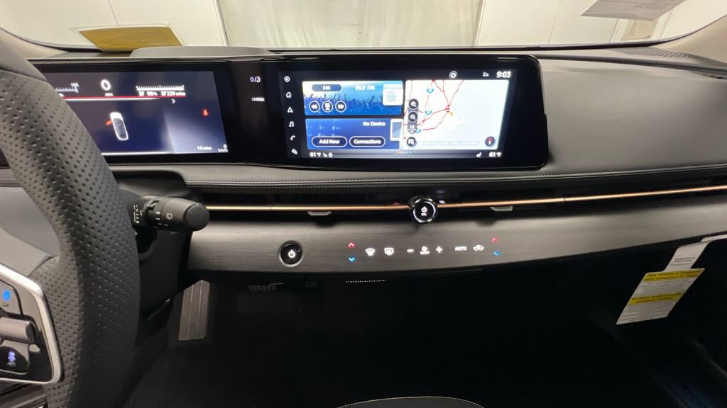 Used 2024 Nissan Ariya AWD image 12