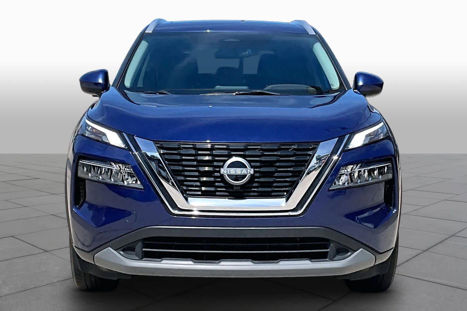 Used 2023 Nissan Rogue SV w/ SV Premium B Package FWD image 4