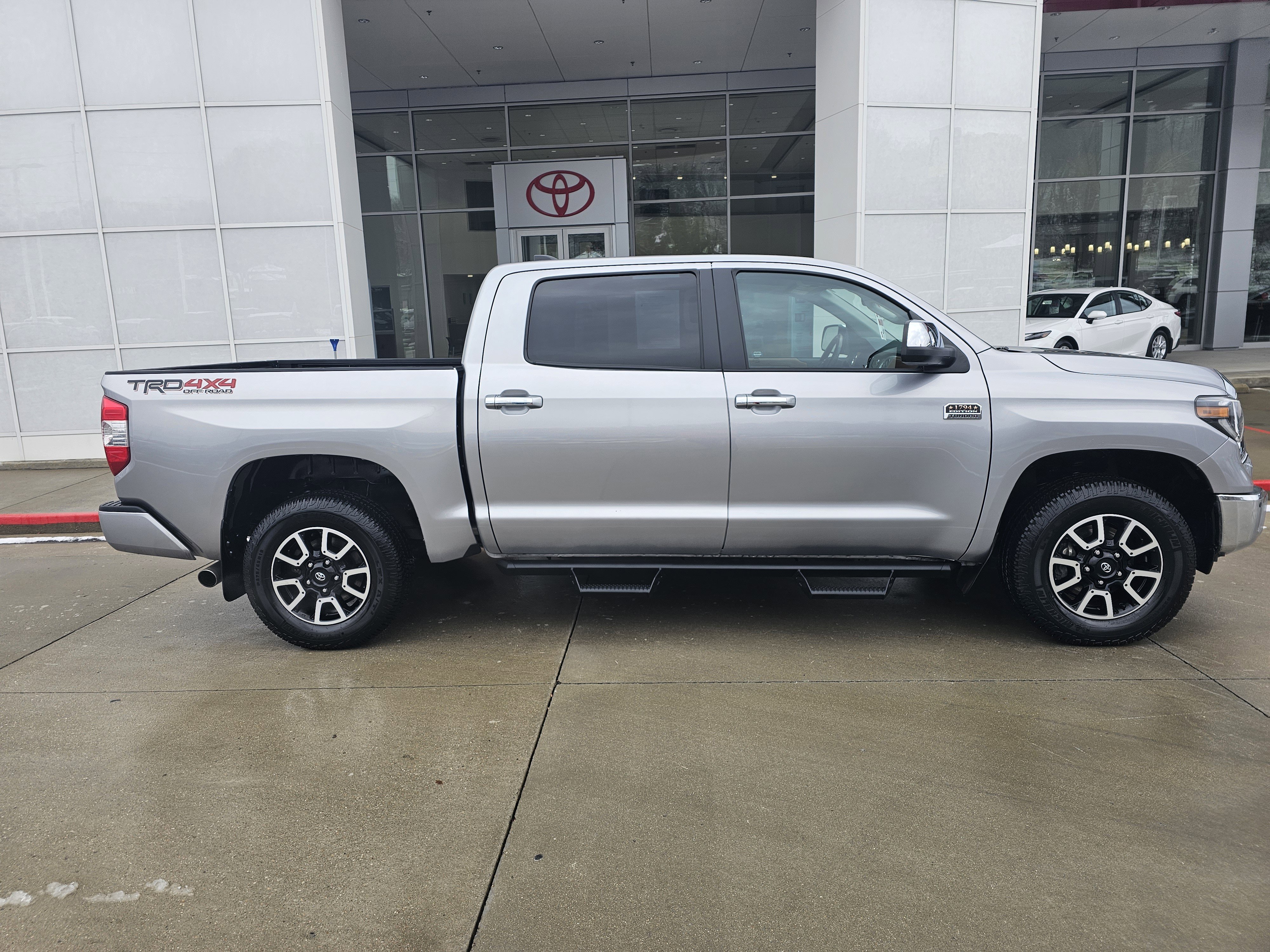 Used 2021 Toyota Tundra 1794 Edition image 3