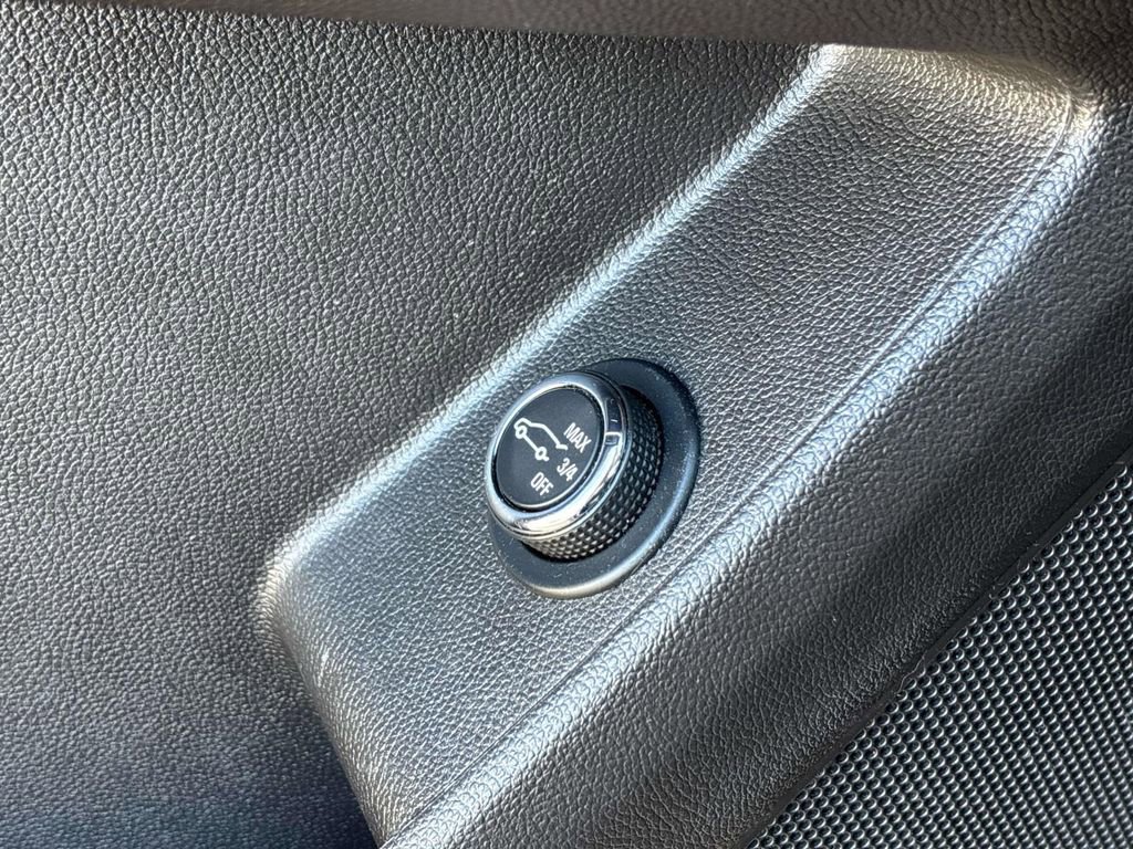 Used 2018 Chevrolet Traverse LT image 21