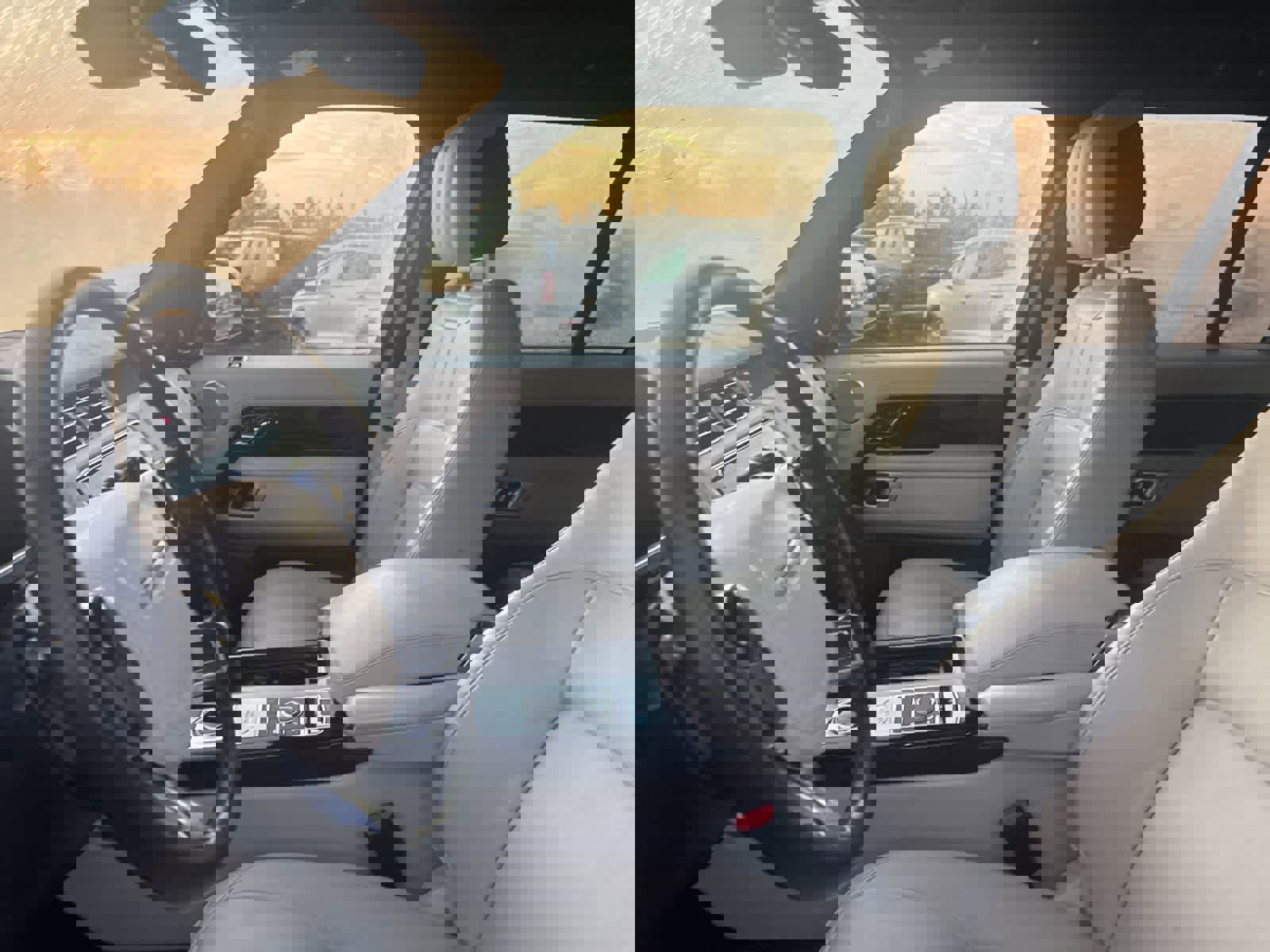 Used 2021 Land Rover Range Rover image 16