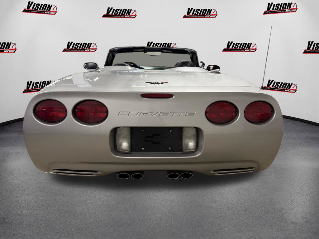 Used 2004 Chevrolet Corvette Convertible w/ Preferred Equipment Group RWD image 6