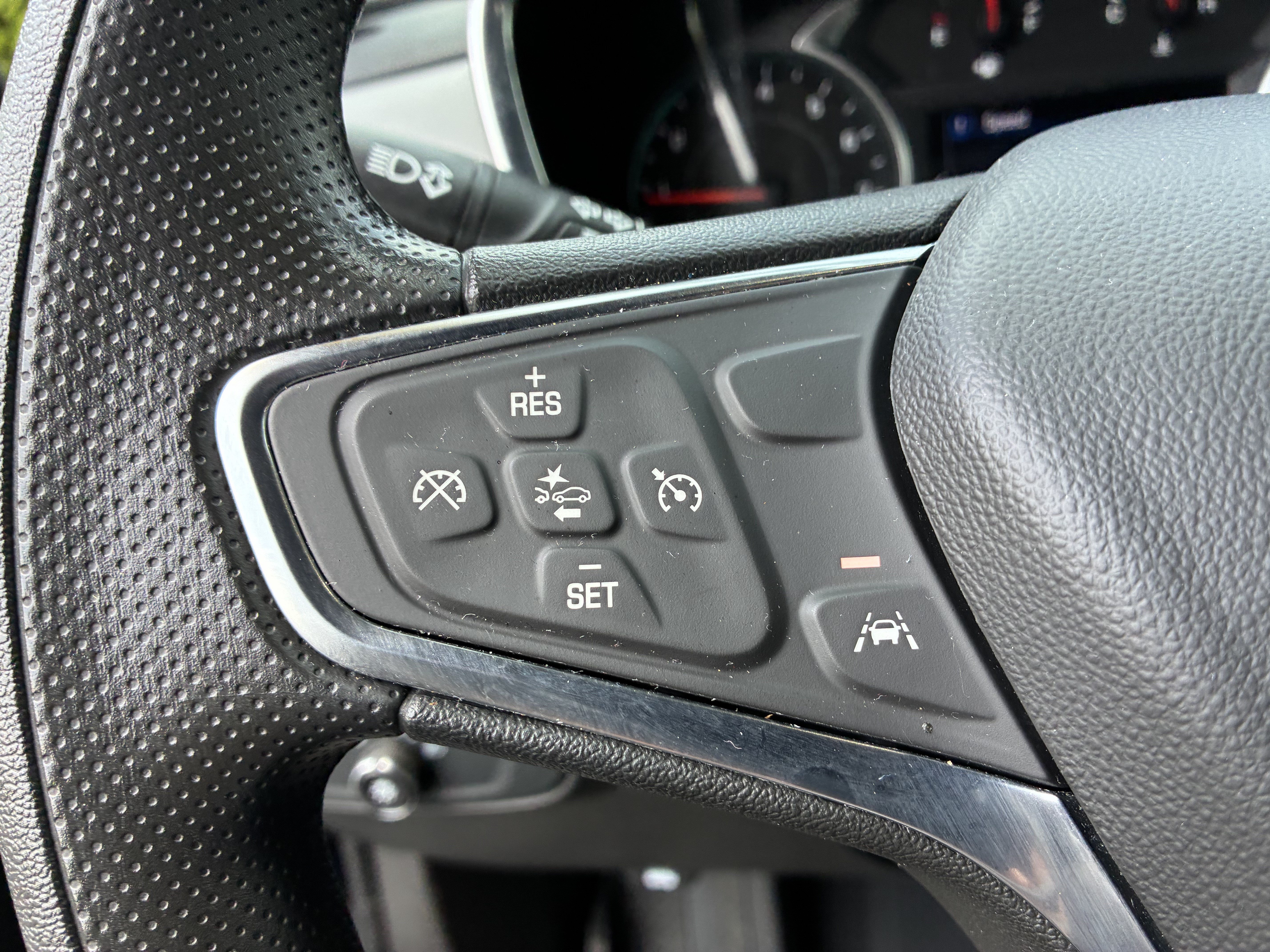 Used 2024 Chevrolet Equinox LS w/ LS Convenience Package FWD image 29