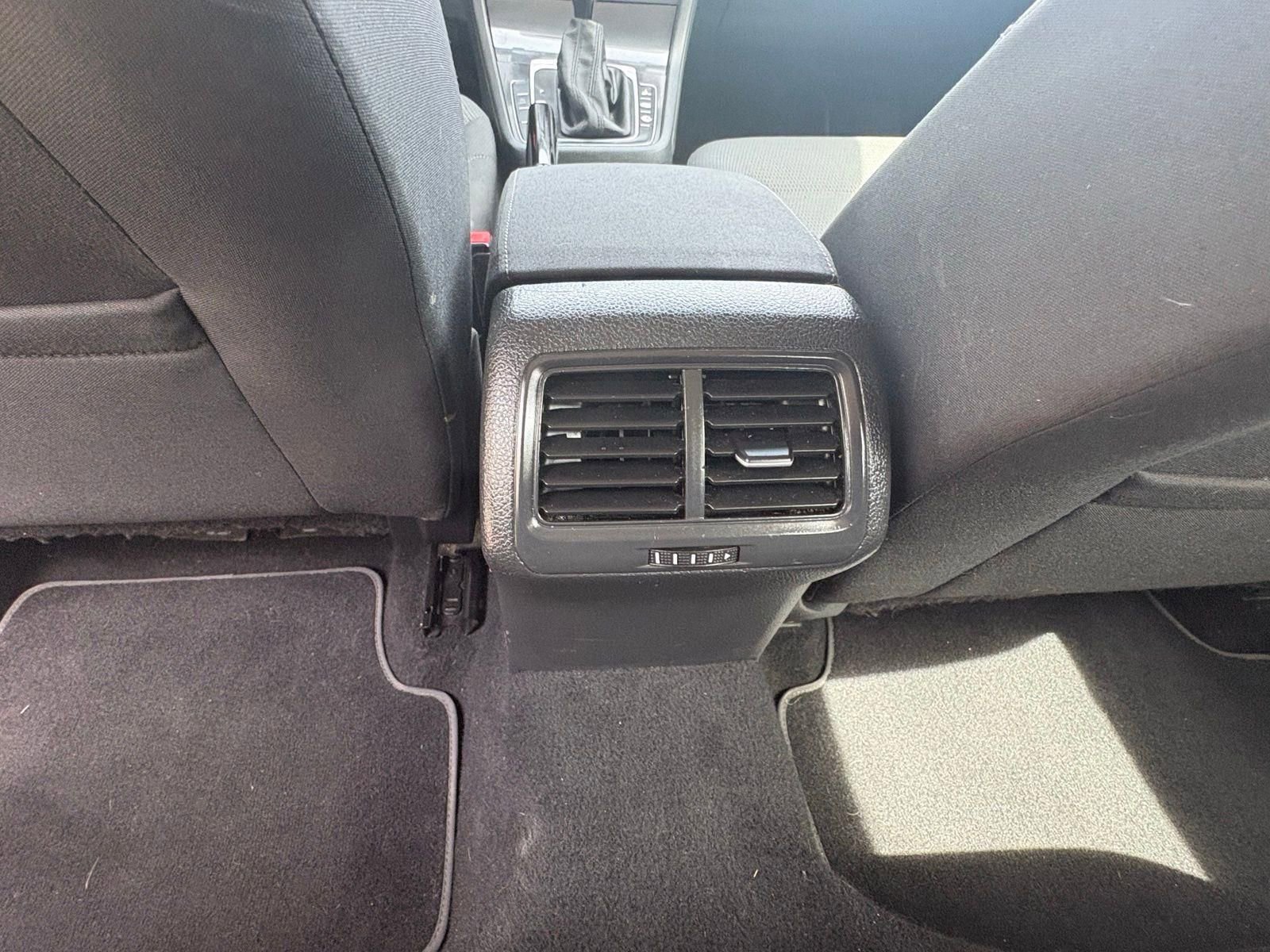 Used 2019 Volkswagen Golf S image 23