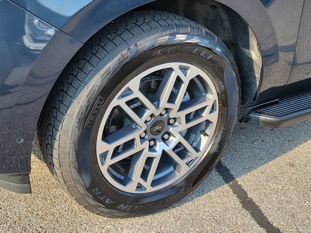 Certified 2025 Ford Expedition Active AWD/4WD image 9
