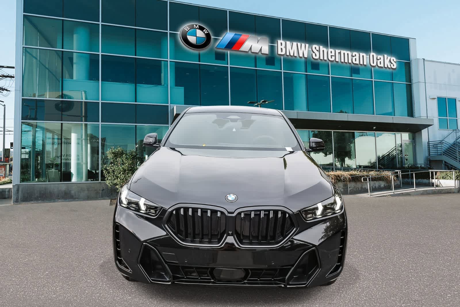 New 2027 BMW X6 xDrive40i w/ Executive Package AWD/4WD image 2