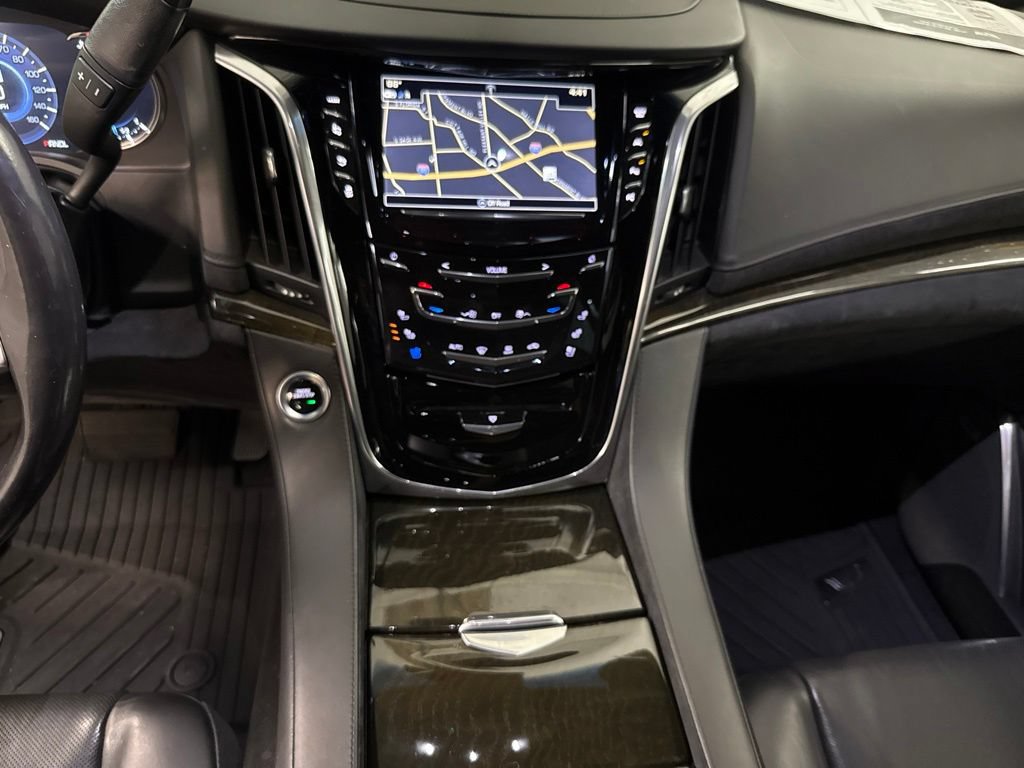 Used 2019 Cadillac Escalade ESV Platinum RWD image 36