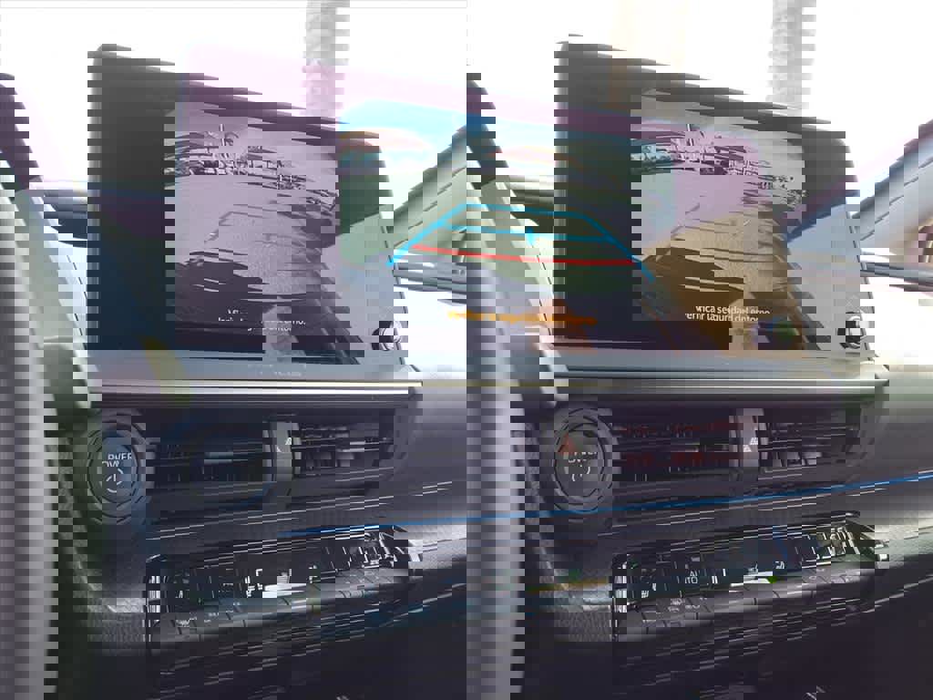 Used 2024 Toyota Prius XLE image 13