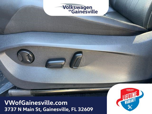 Certified 2024 Volkswagen Tiguan SE AWD/4WD image 17