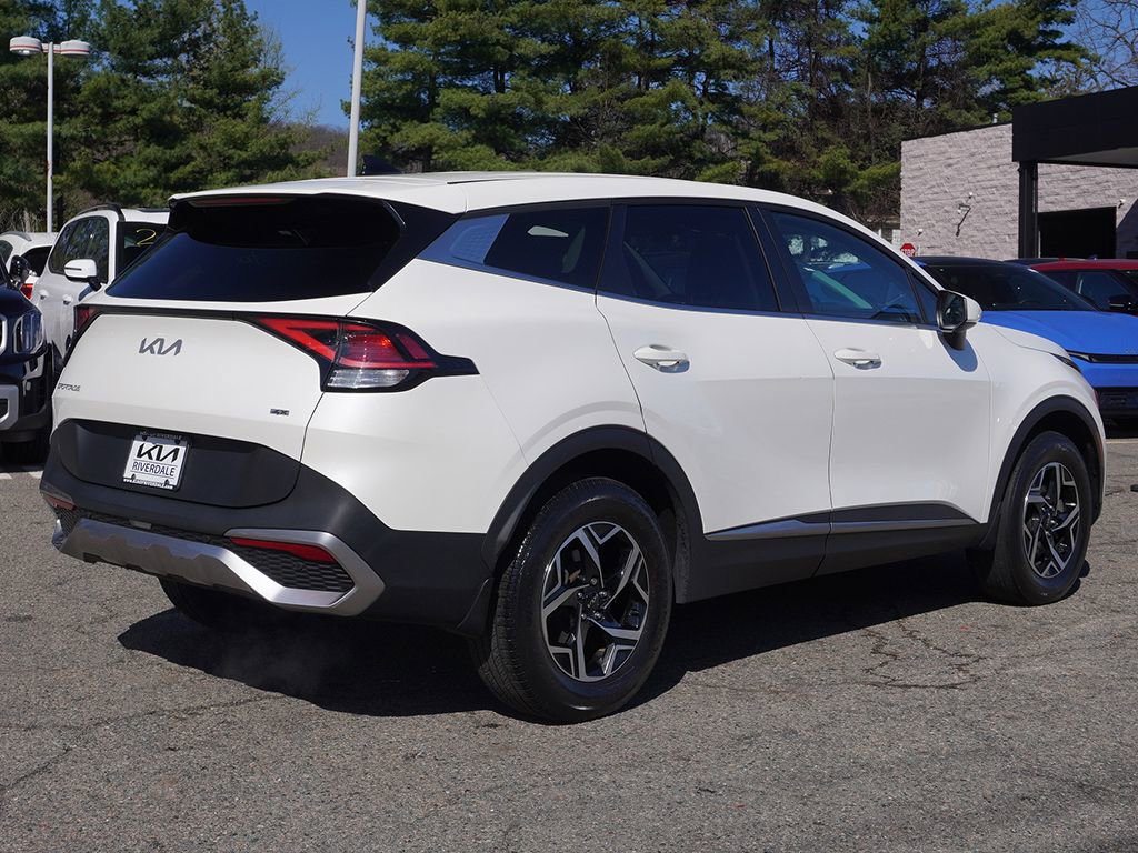 Used 2023 Kia Sportage LX image 8
