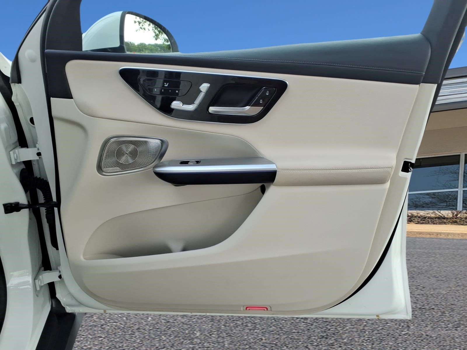 Certified 2023 Mercedes-Benz GLC 300 4MATIC image 29