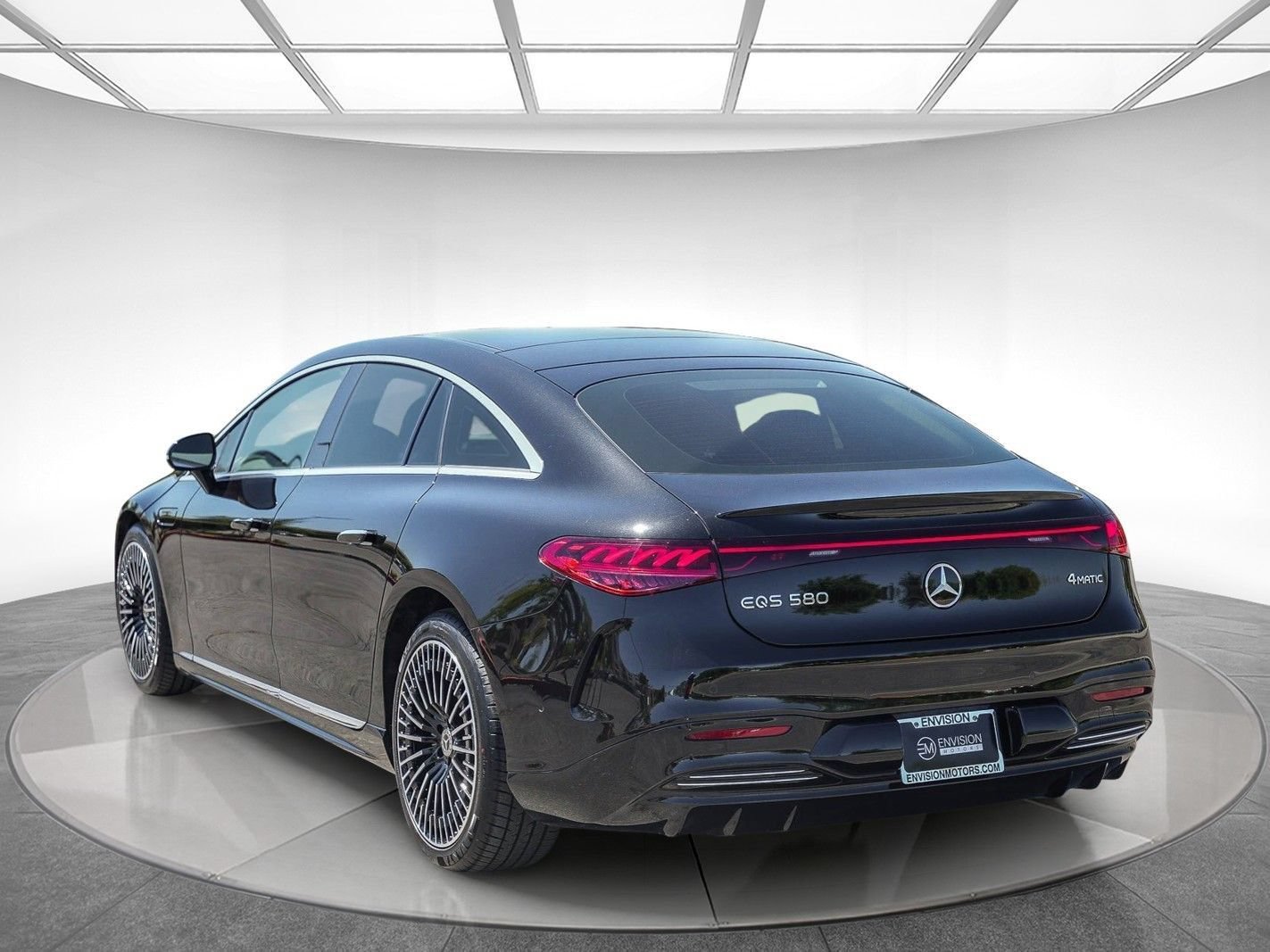 Used 2023 Mercedes-Benz EQS 580 4MATIC Sedan image 2